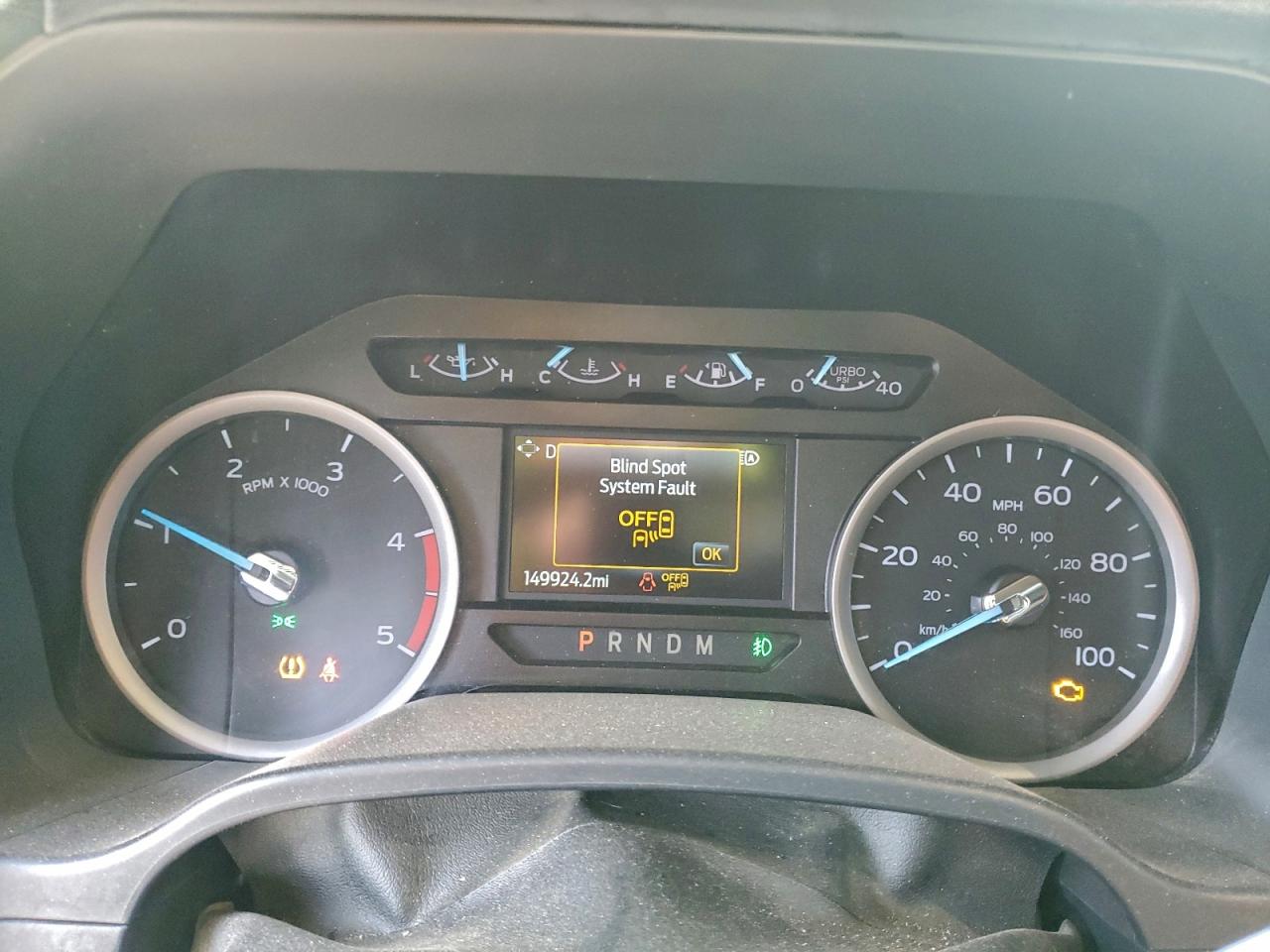 Ford F-350 Super Duty Image 11