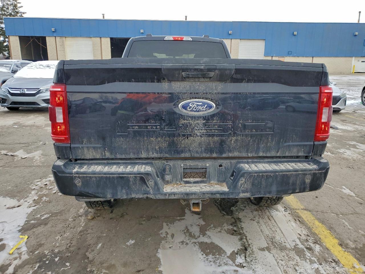 Ford F-150 Super Cab Image 3