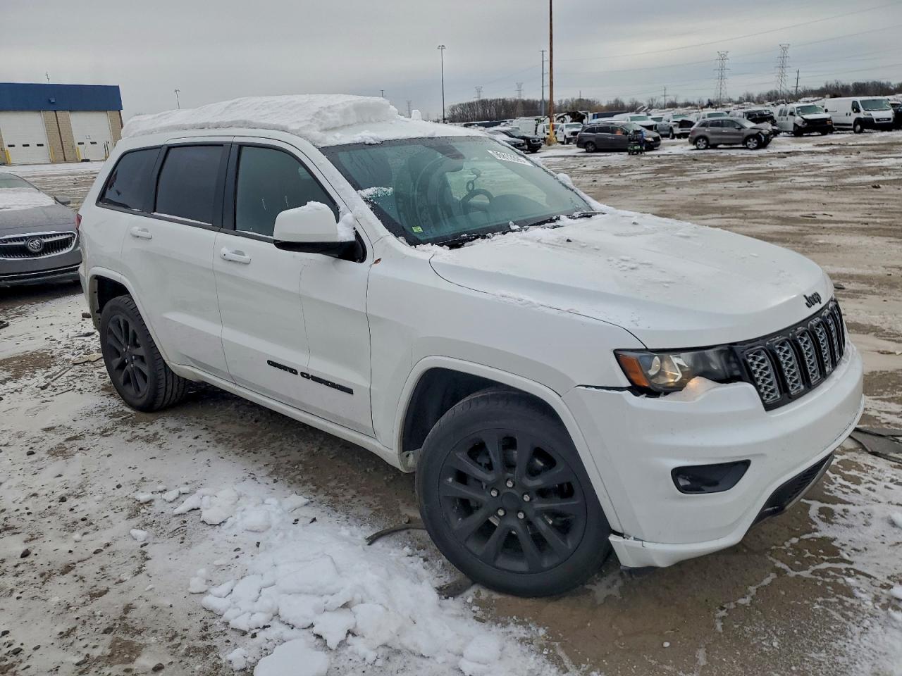 Jeep Grand Cherokee Laredo Image 2