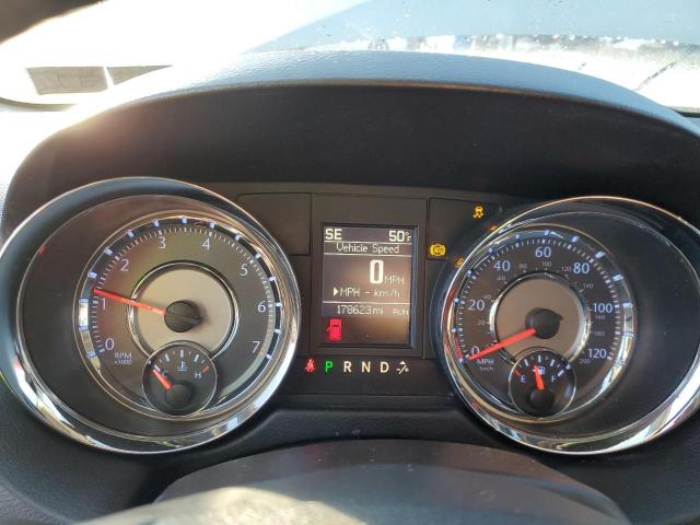 Chrysler Minivan Touring Image 6