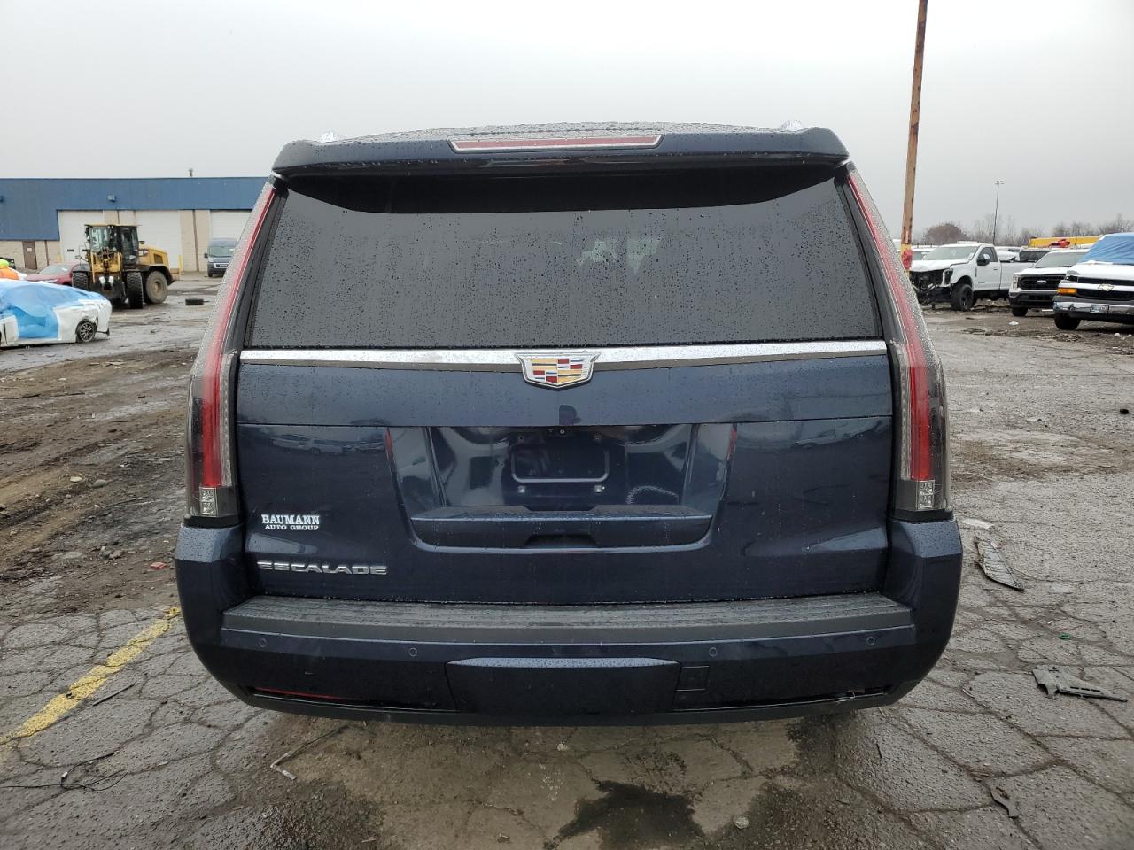 Cadillac Escalade Luxury Image 3