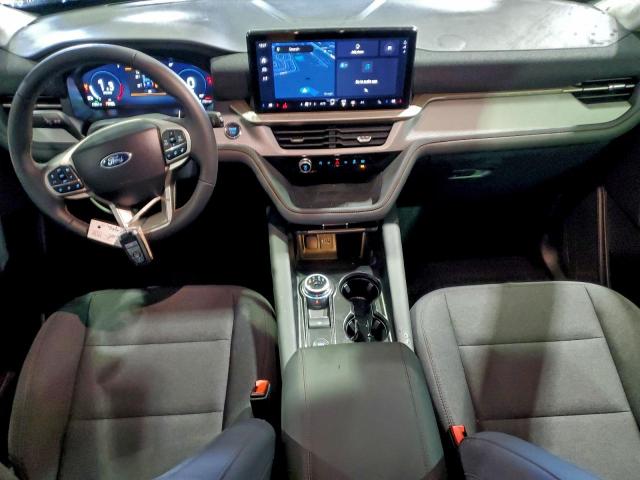 Ford Explorer Active Image 3