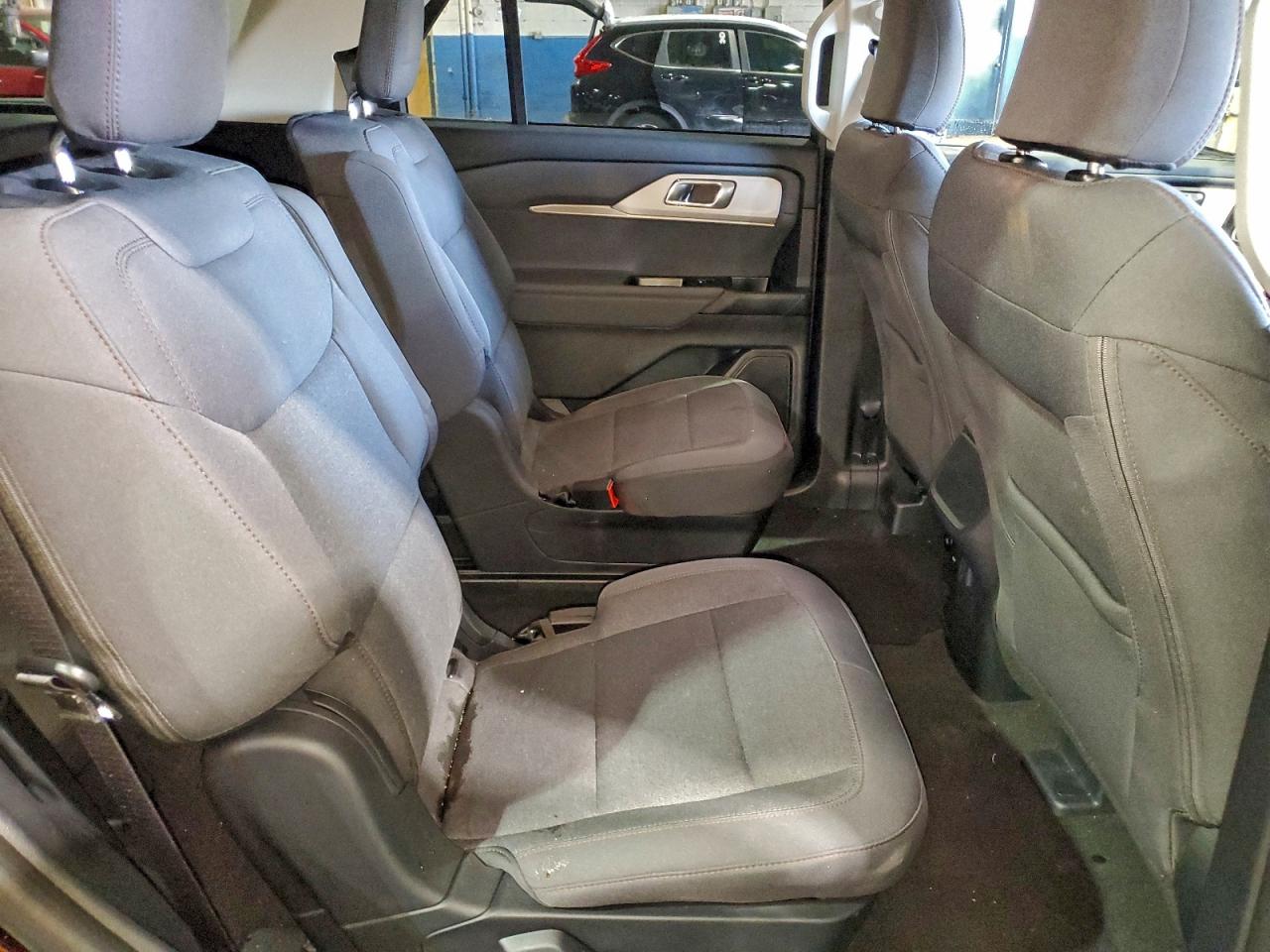 Ford Explorer Active Image 4