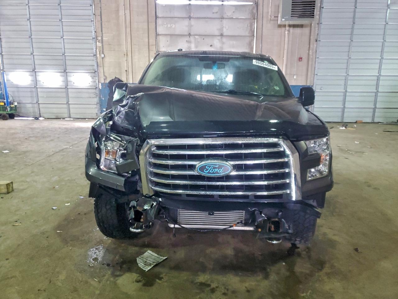 Ford F-150 Supercrew Image 11