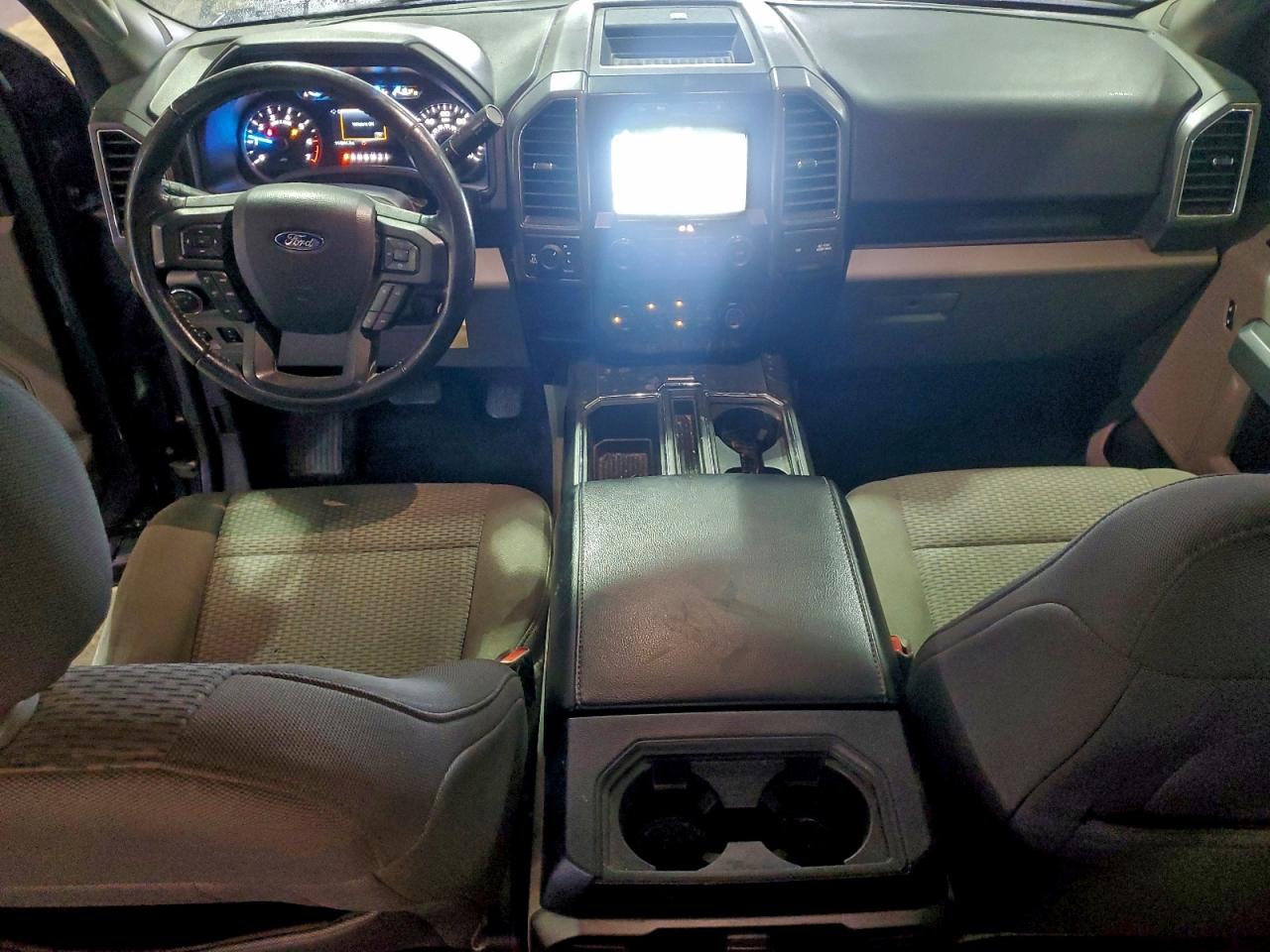 Ford F-150 Supercrew Image 2