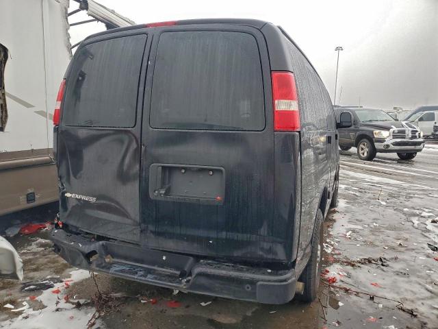 Chevrolet Express Image 8