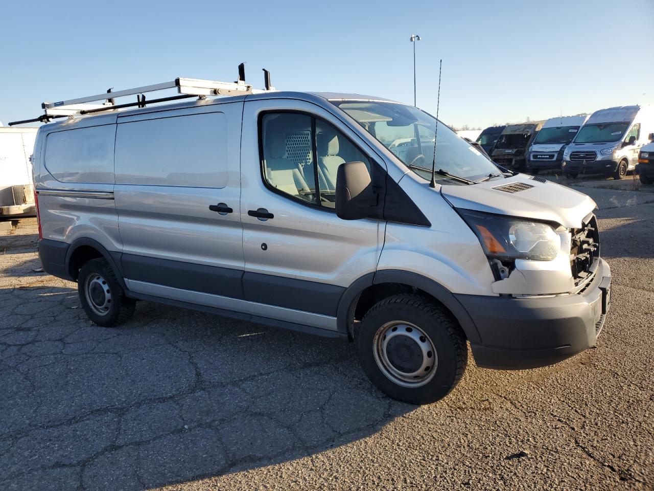 Ford Transit T-250 Image 3