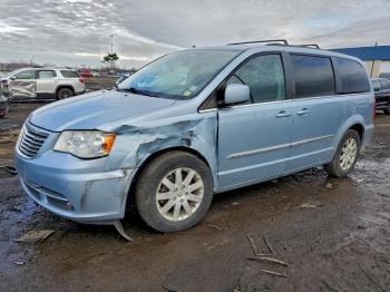  Salvage Chrysler Minivan