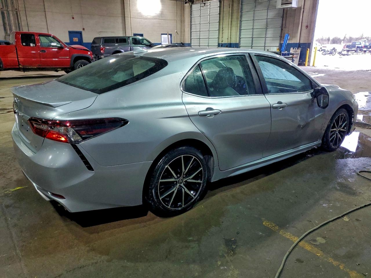 Toyota Camry Se Image 4