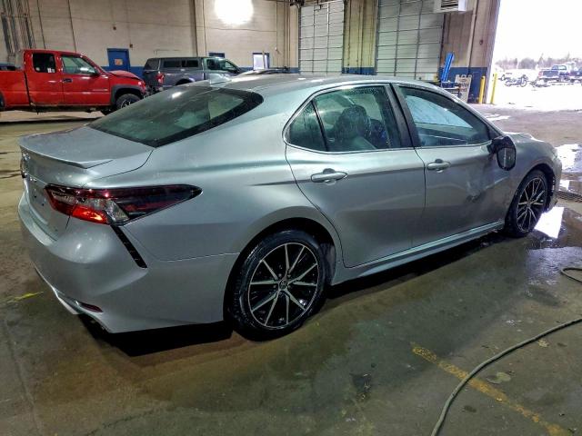 Toyota Camry Se Image 4