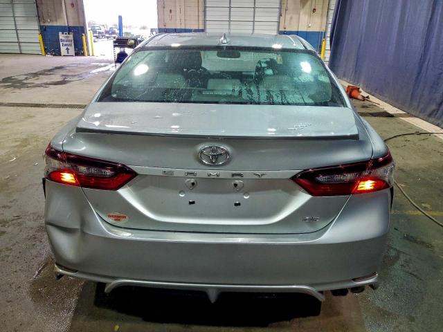 Toyota Camry Se Image 12