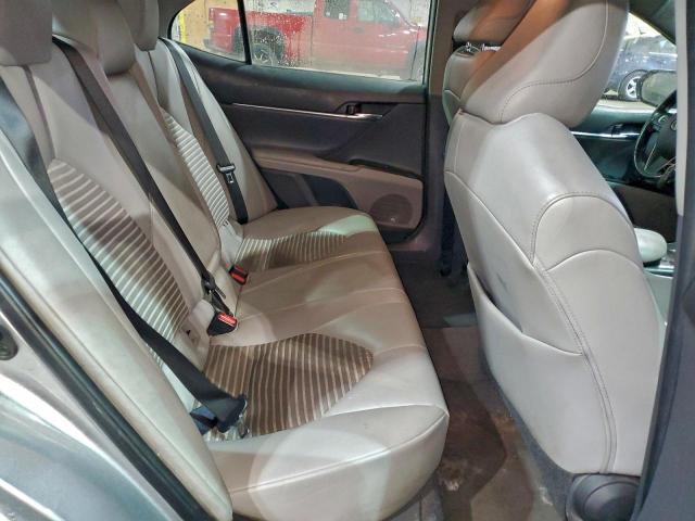 Toyota Camry Se Image 9