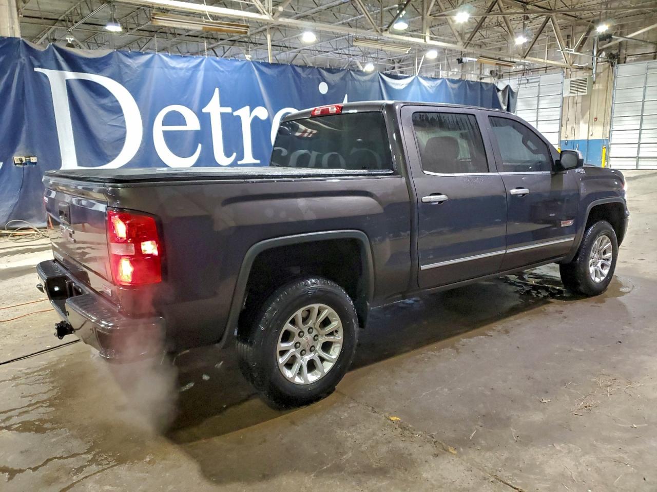 GMC Sierra K1500 Sle Image 2