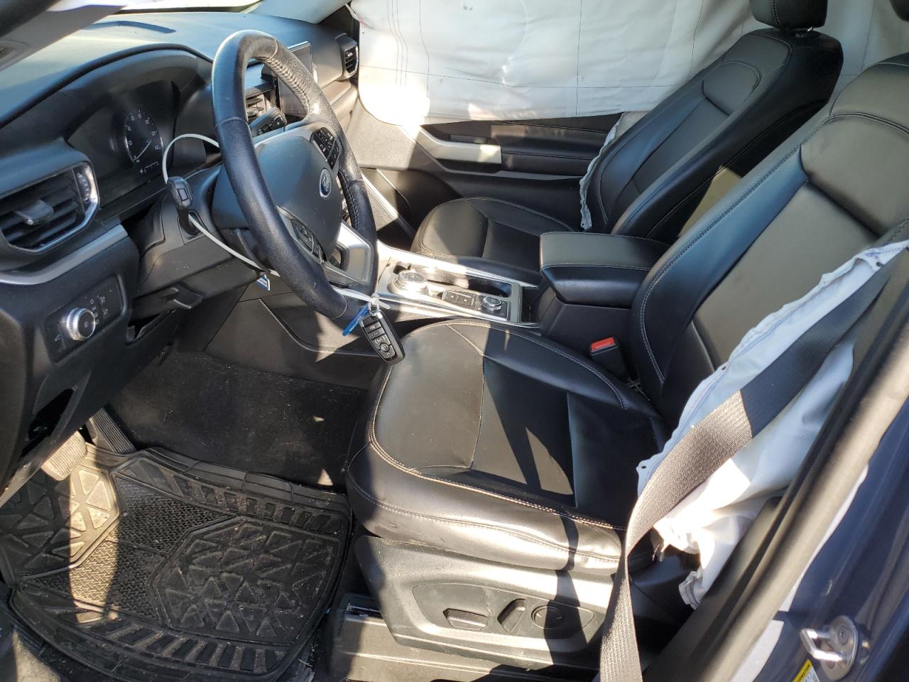 Ford Explorer Xlt Image 4