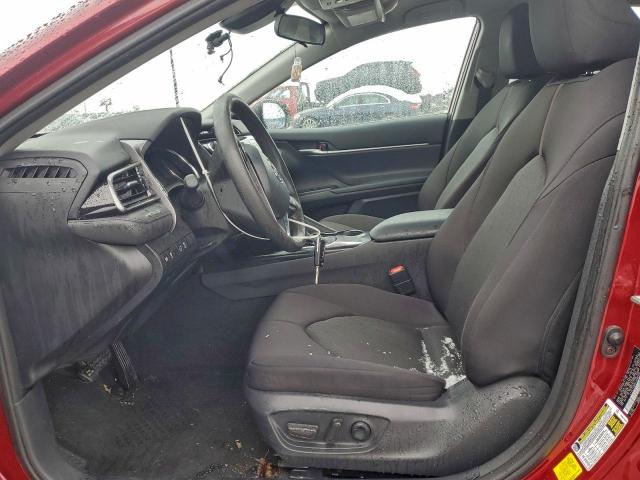 Toyota Camry Le Image 5