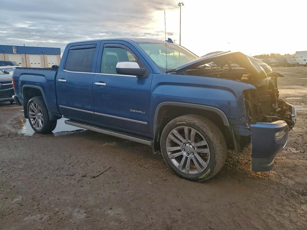 GMC Sierra K1500 Denali Image 8