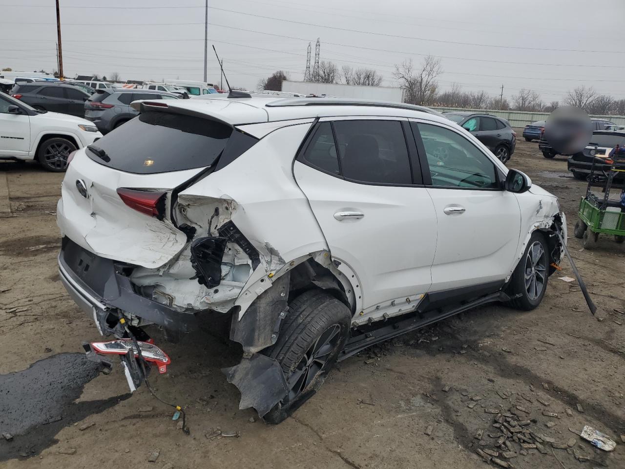 Buick Encore Essence Image 10