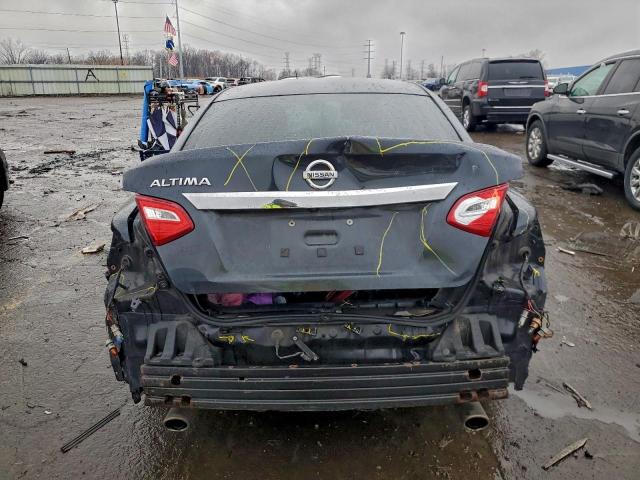 Nissan Altima 2.5 Image 6