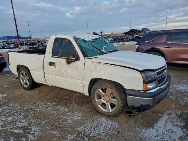 Chevrolet Silverado C1500 Image 2