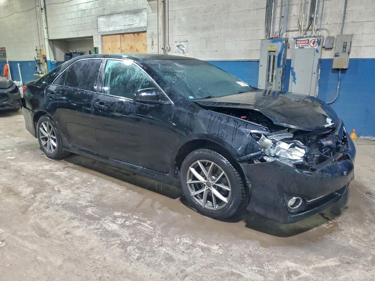 Toyota Camry L Image 9