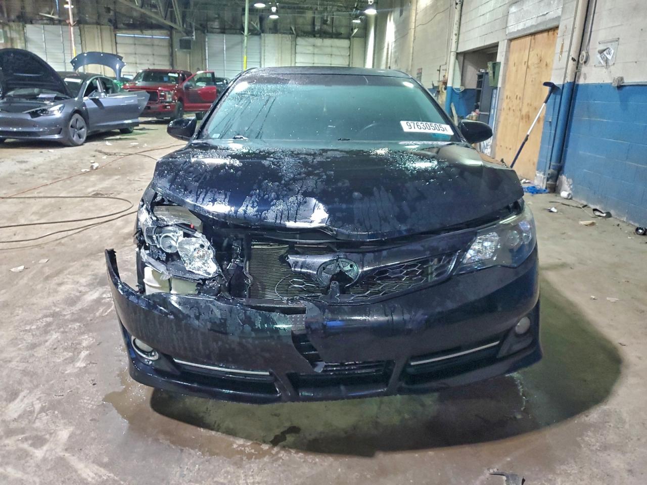 Toyota Camry L Image 8