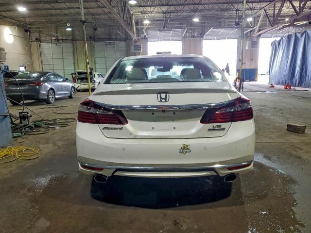 Honda Accord Touring Image 9