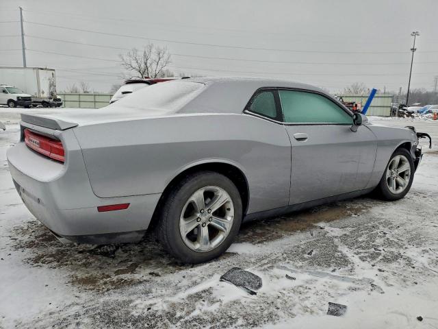 Dodge Challenger Sxt Image 2