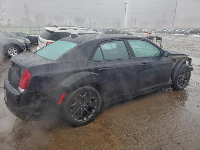 Chrysler 300 Touring L Image 7