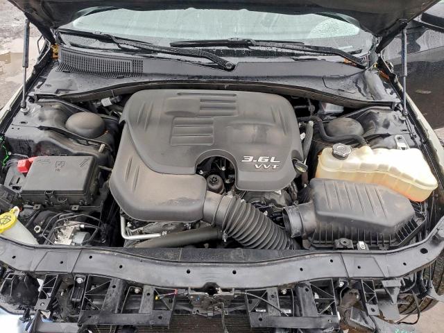 Chrysler 300 Touring L Image 11