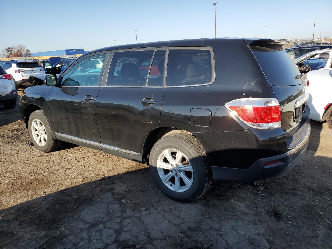 Toyota Highlander Base Image 2