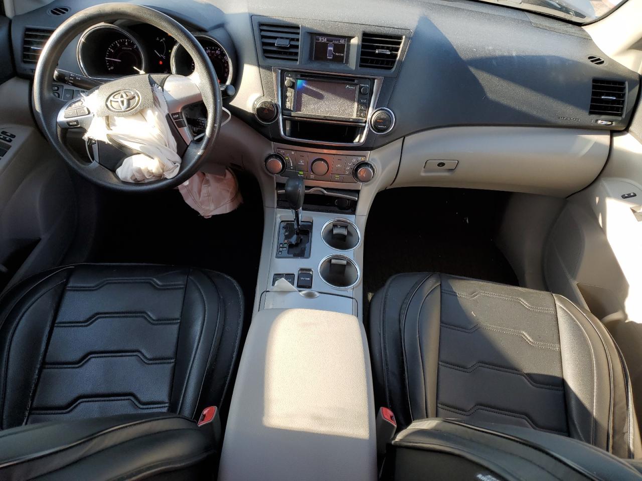 Toyota Highlander Base Image 6