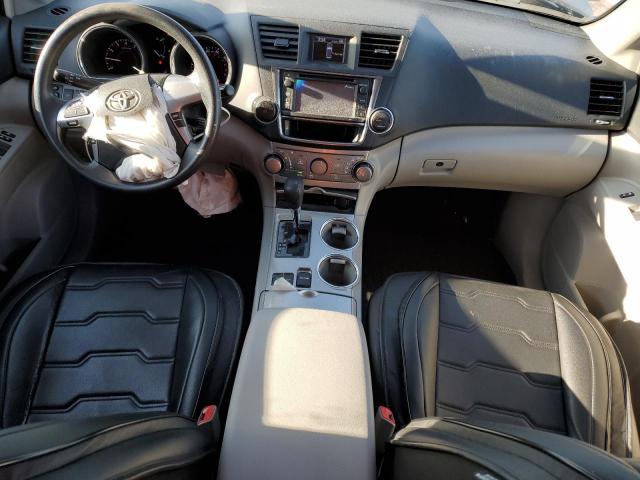 Toyota Highlander Base Image 6