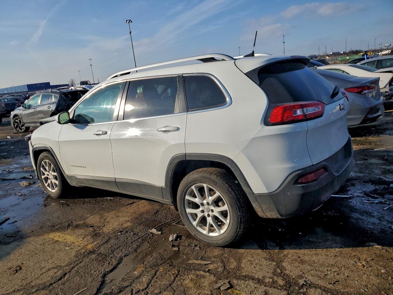 Jeep Grand Cherokee Latitude Image 3