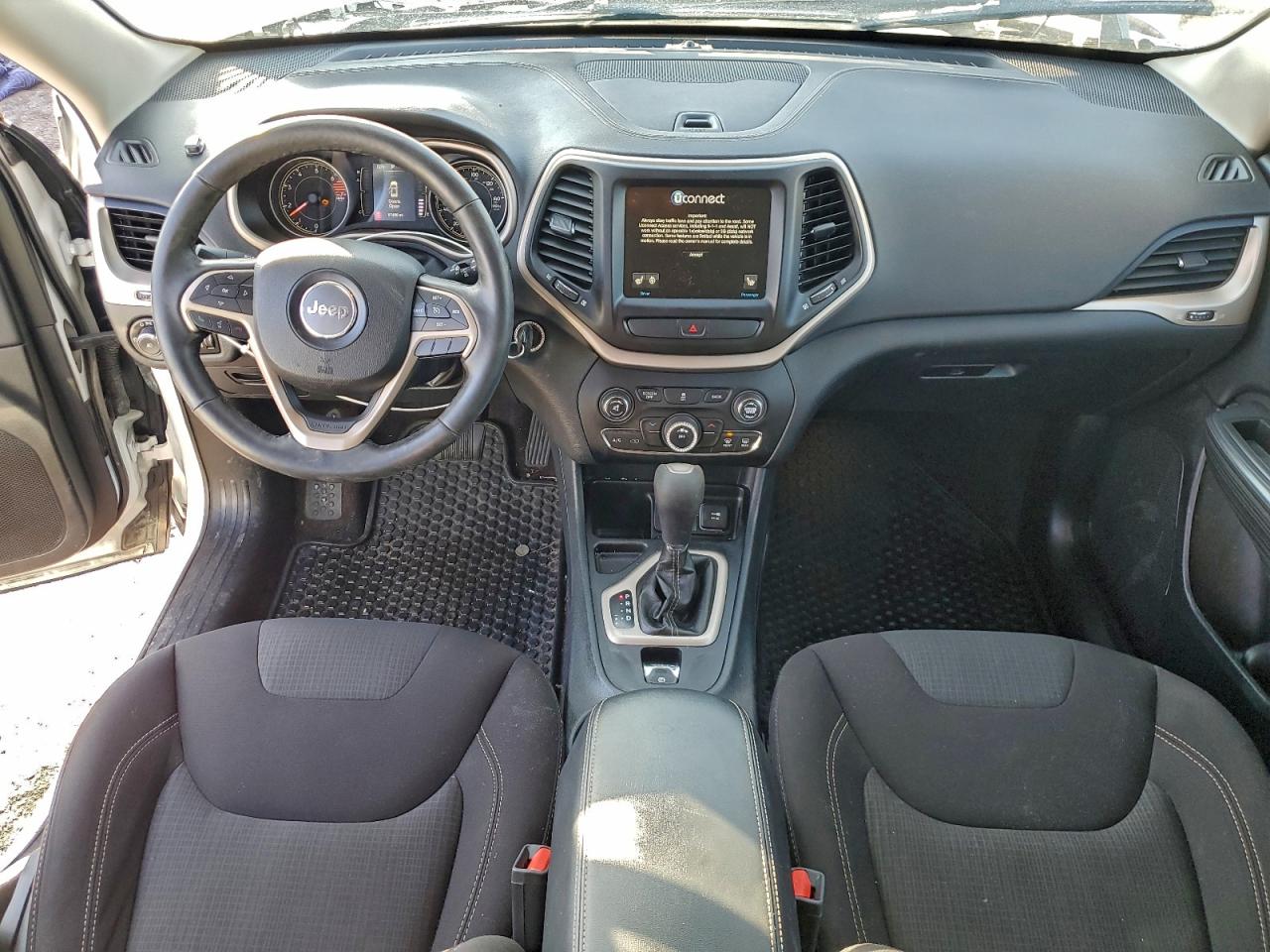 Jeep Grand Cherokee Latitude Image 13