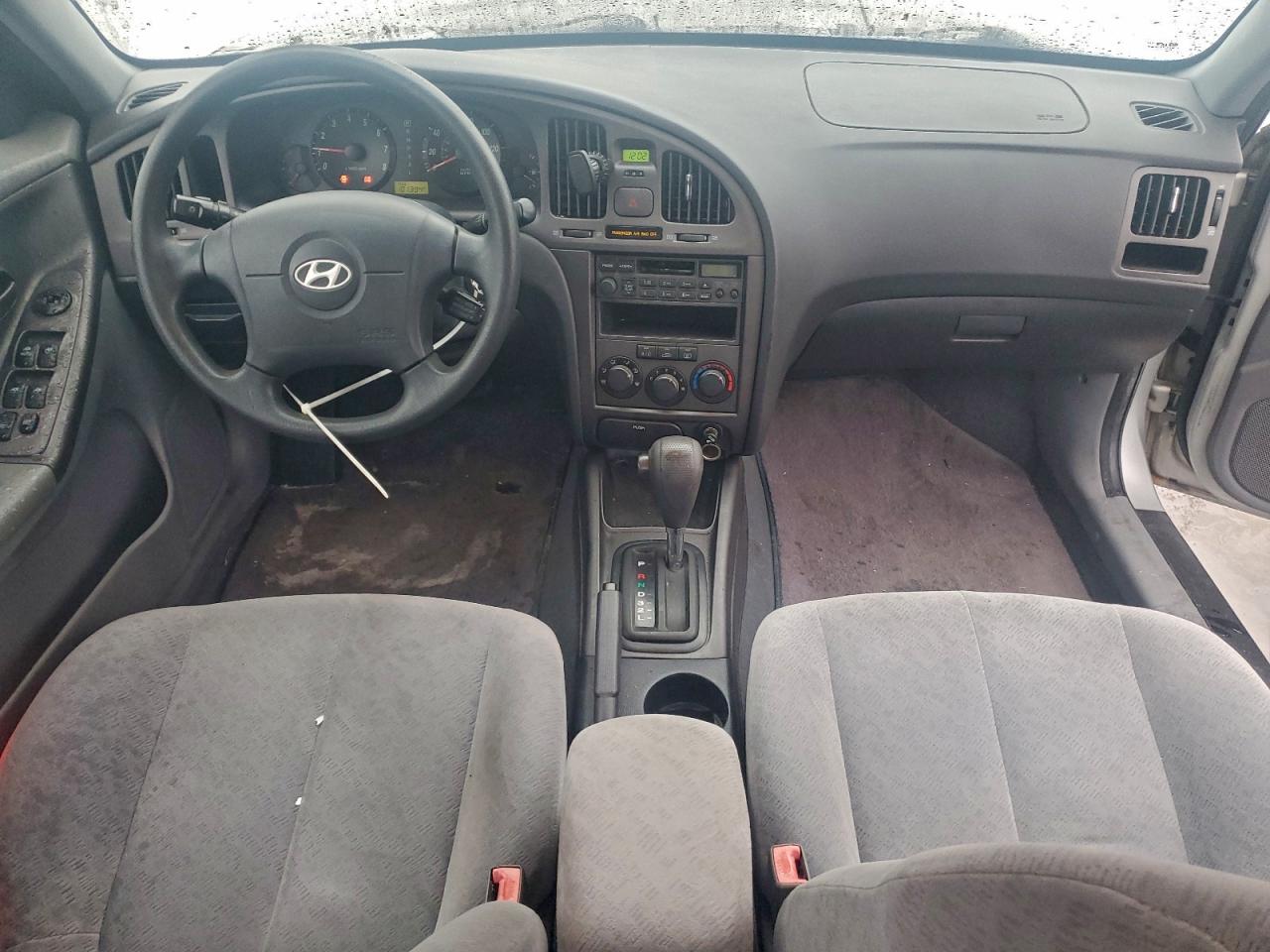 Hyundai ELANTRA Gls Image 6