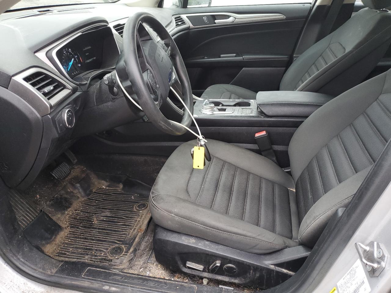 Ford Fusion Se Image 6