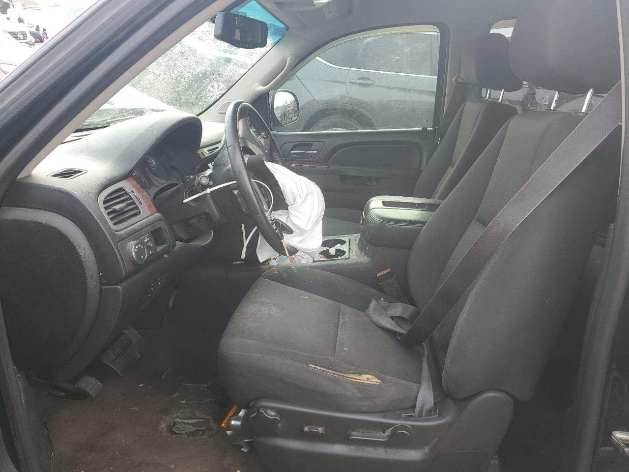 Chevrolet Suburban C1500 Ls Image 6