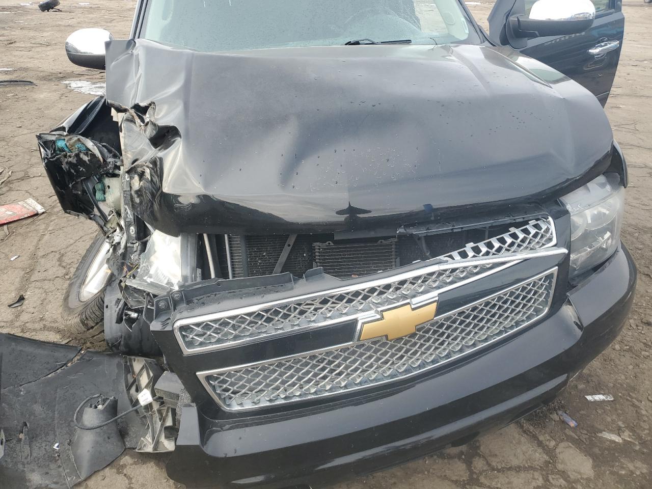 Chevrolet Suburban C1500 Ls Image 8