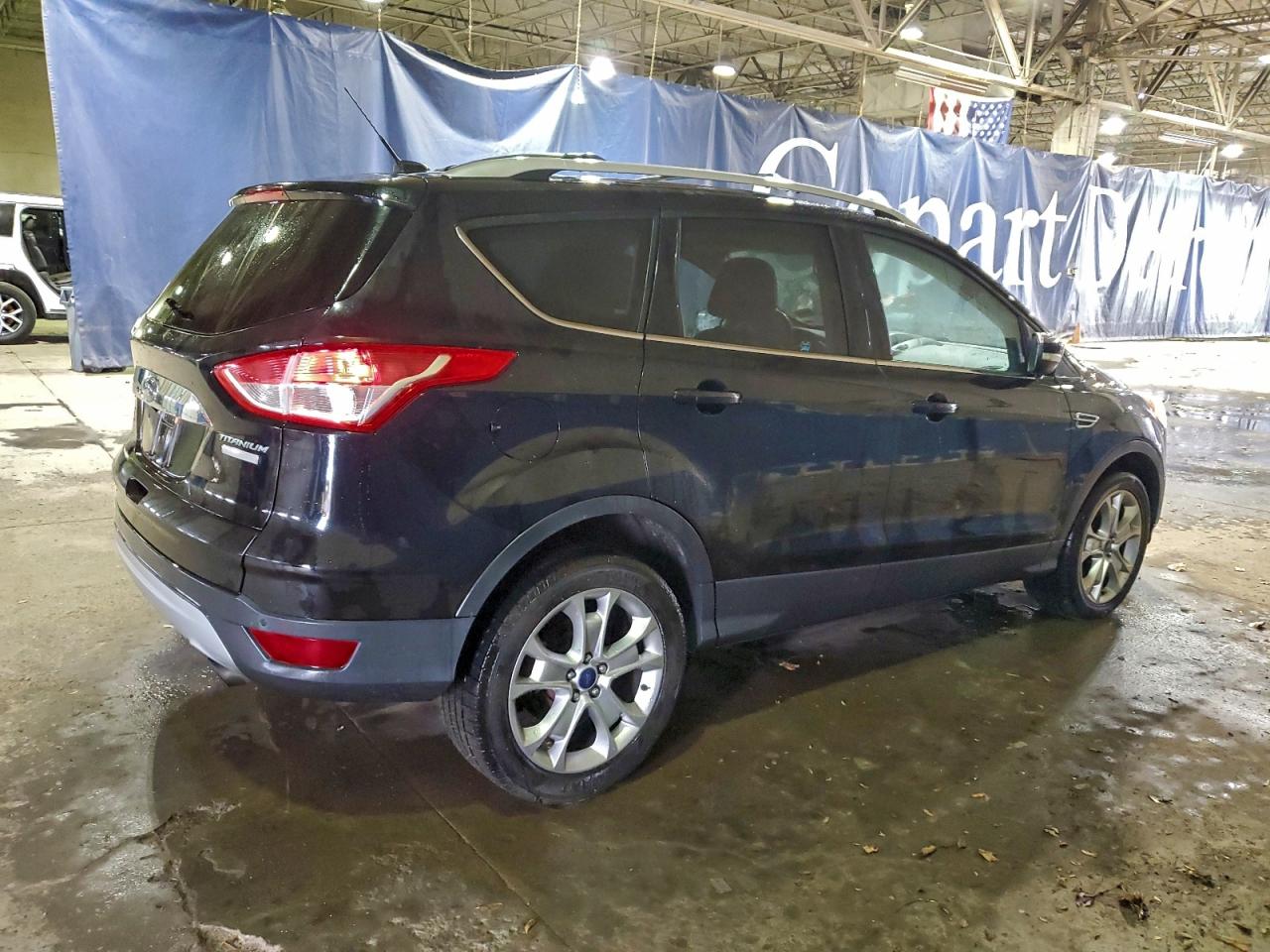 Ford Escape Titanium Image 3