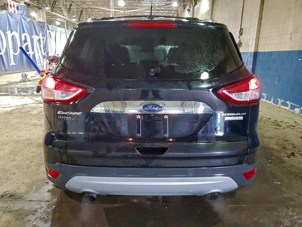 Ford Escape Titanium Image 2