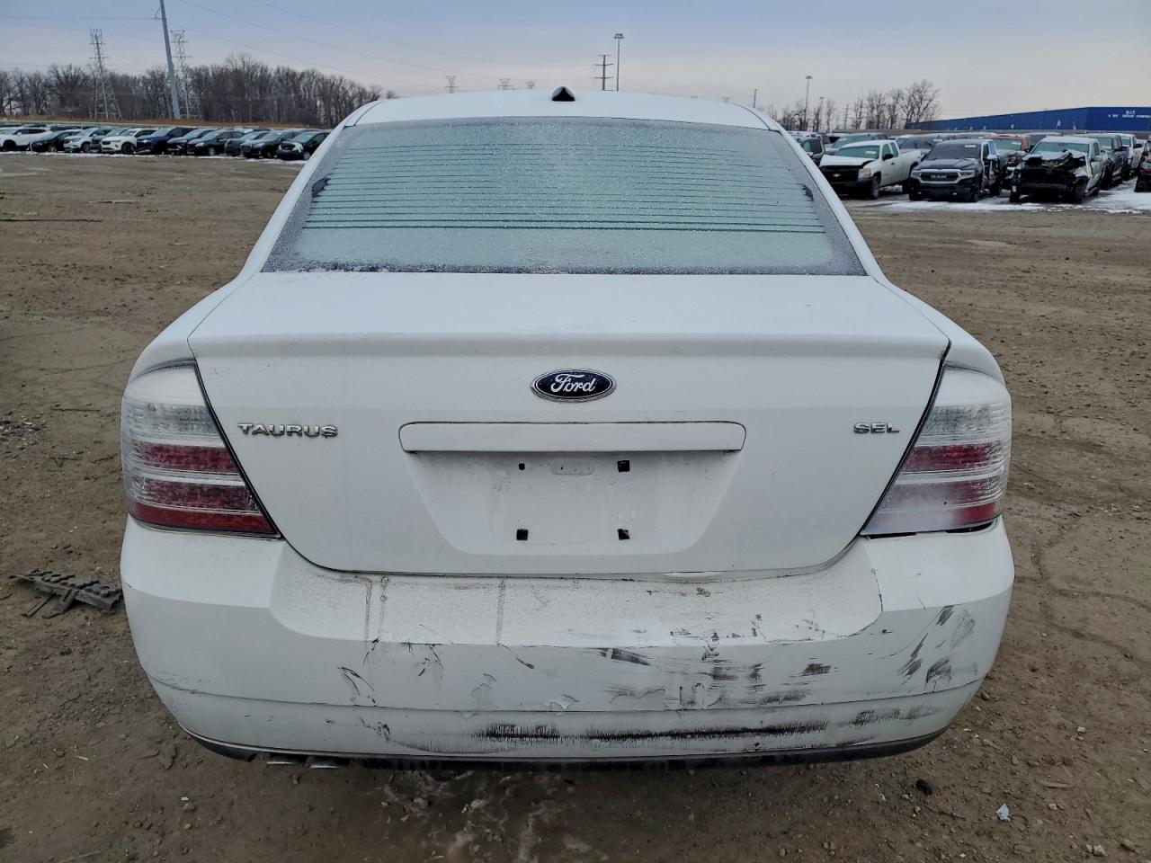 Ford Taurus Sel Image 6