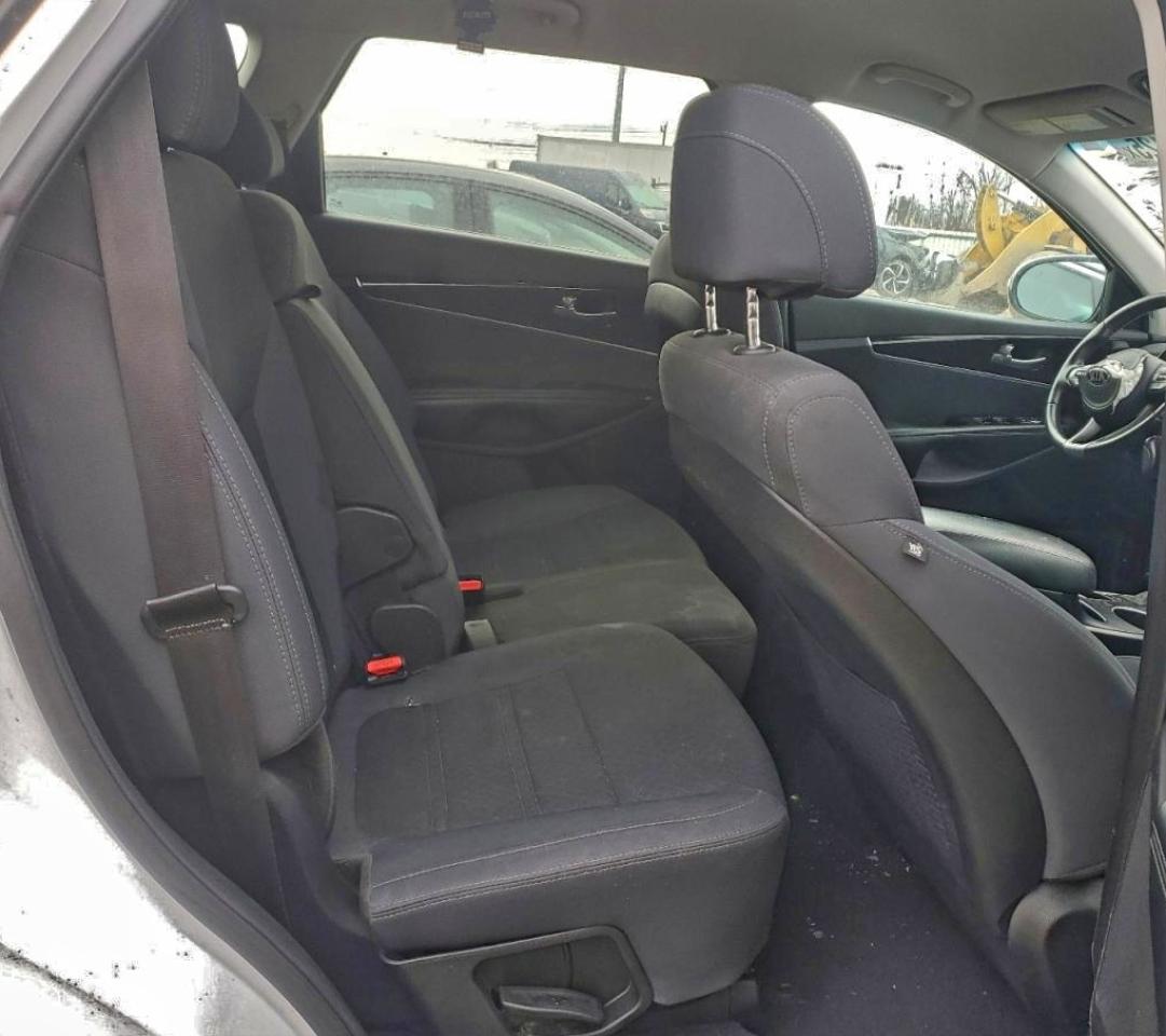 Kia Sorento Lx Image 11