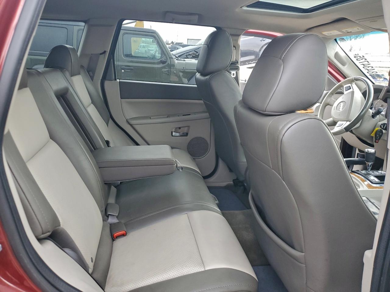 Jeep Grand Cherokee Limited Image 10