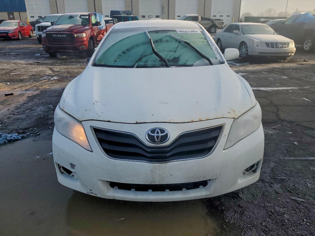 Toyota Camry Base Image 10