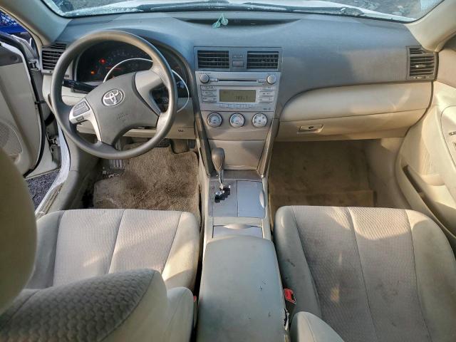 Toyota Camry Base Image 6