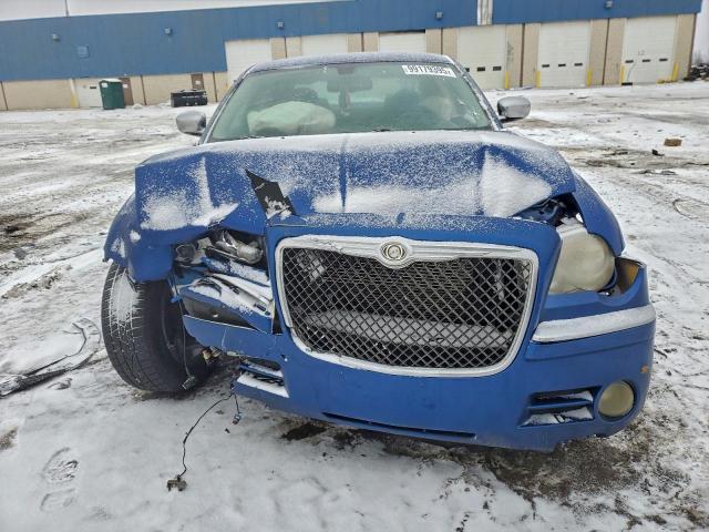 Chrysler 300 Limited Image 12