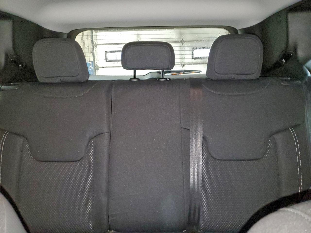 Jeep Renegade Altitude Image 11