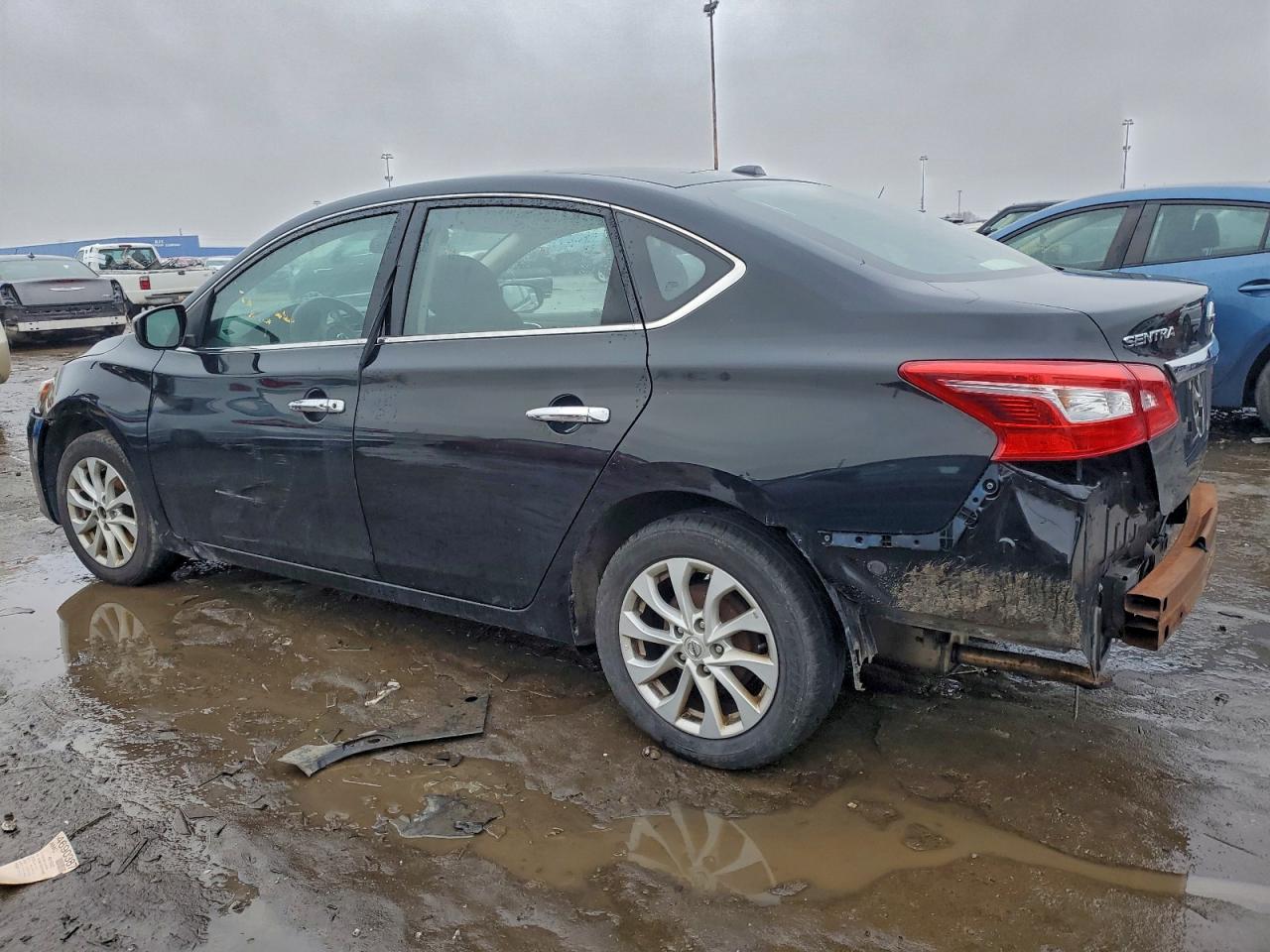 Nissan Sentra S Image 2