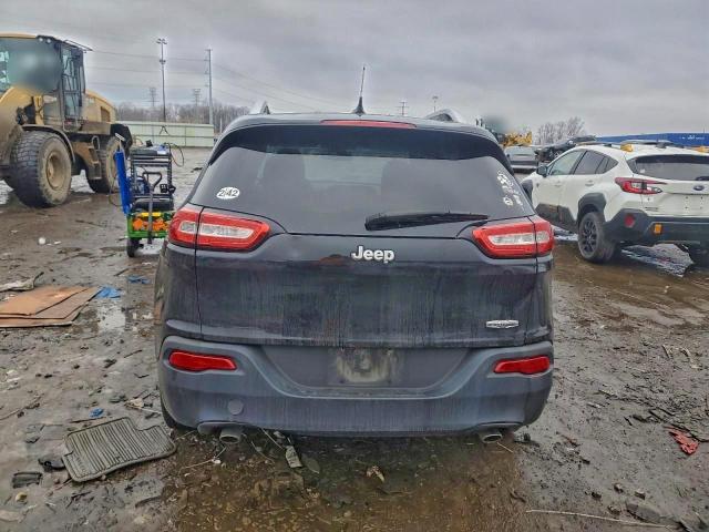 Jeep Grand Cherokee Latitude Image 6