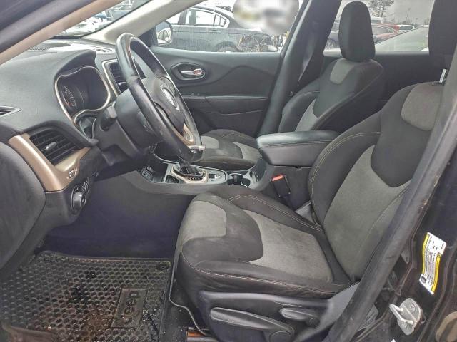 Jeep Grand Cherokee Latitude Image 3